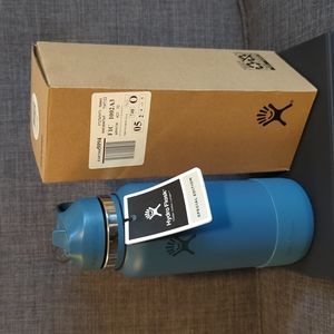 NWT Special Edition Nordstrom Hydro Flask 32oz in Basin